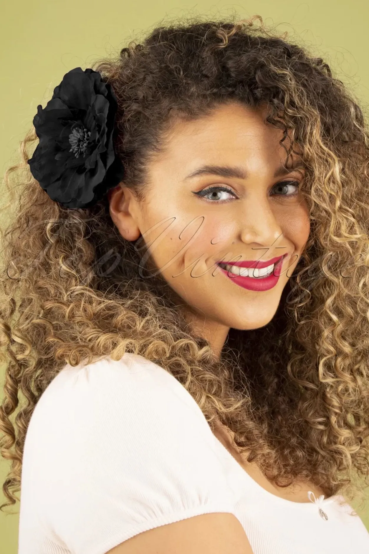 Urban Hippies Big Flower Corsage In Zwart>Vrouwen Haaraccessoires