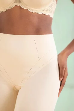 MAGIC Bodyfashion Dream Shaper Short In Latte><noscript><img width=