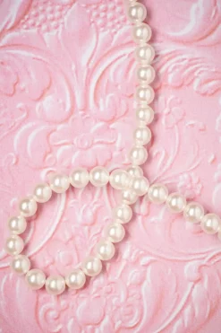 Lovely Grace Pearl-Choker In Ivoor><noscript><img width=