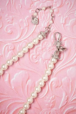 Lovely Grace Pearl-Choker In Ivoor><noscript><img width=