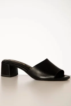 Tamaris Josie Slip On Muiltjes Van Leder In Zwart><noscript><img width=