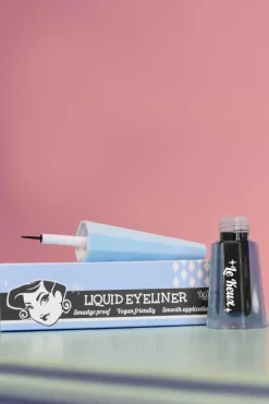 Le Keux Cosmetics Kateye Vloeibare Eyeliner In Zwart>Vrouwen Make-Up