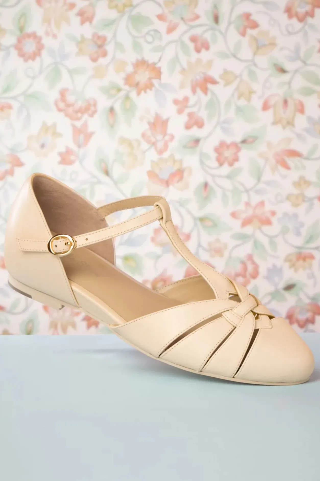Charlie Stone Montpellier Flats Met T-Strapjes In Creme>Vrouwen Ballerina's