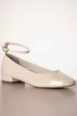 Tamaris Trixie Lak Ballerina Pumps In Creme><noscript><img width=